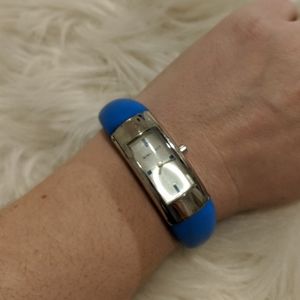 🖤5 for $25🖤 Nine West Blue Rubber Watch